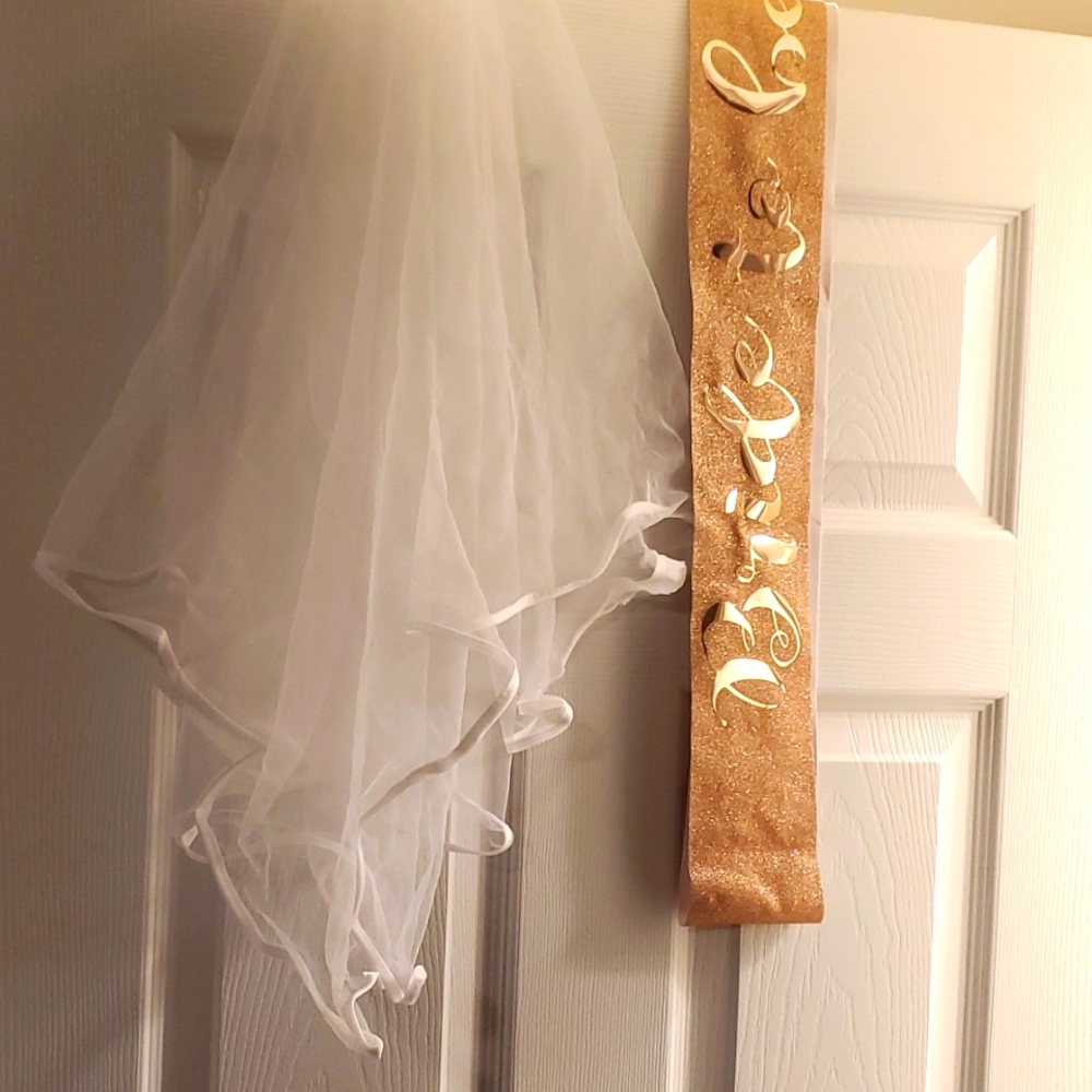 Bride to be sash and veil bacherlorette Bundle